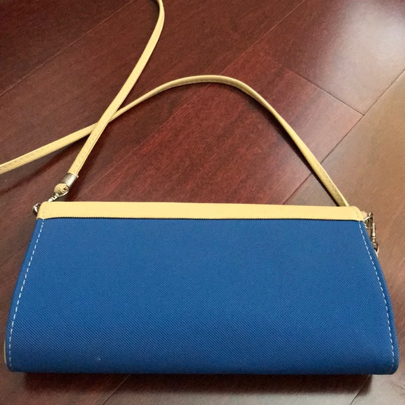 3-in-one purse (crossbody, shoulder or clutch) - Picture 4 of 7